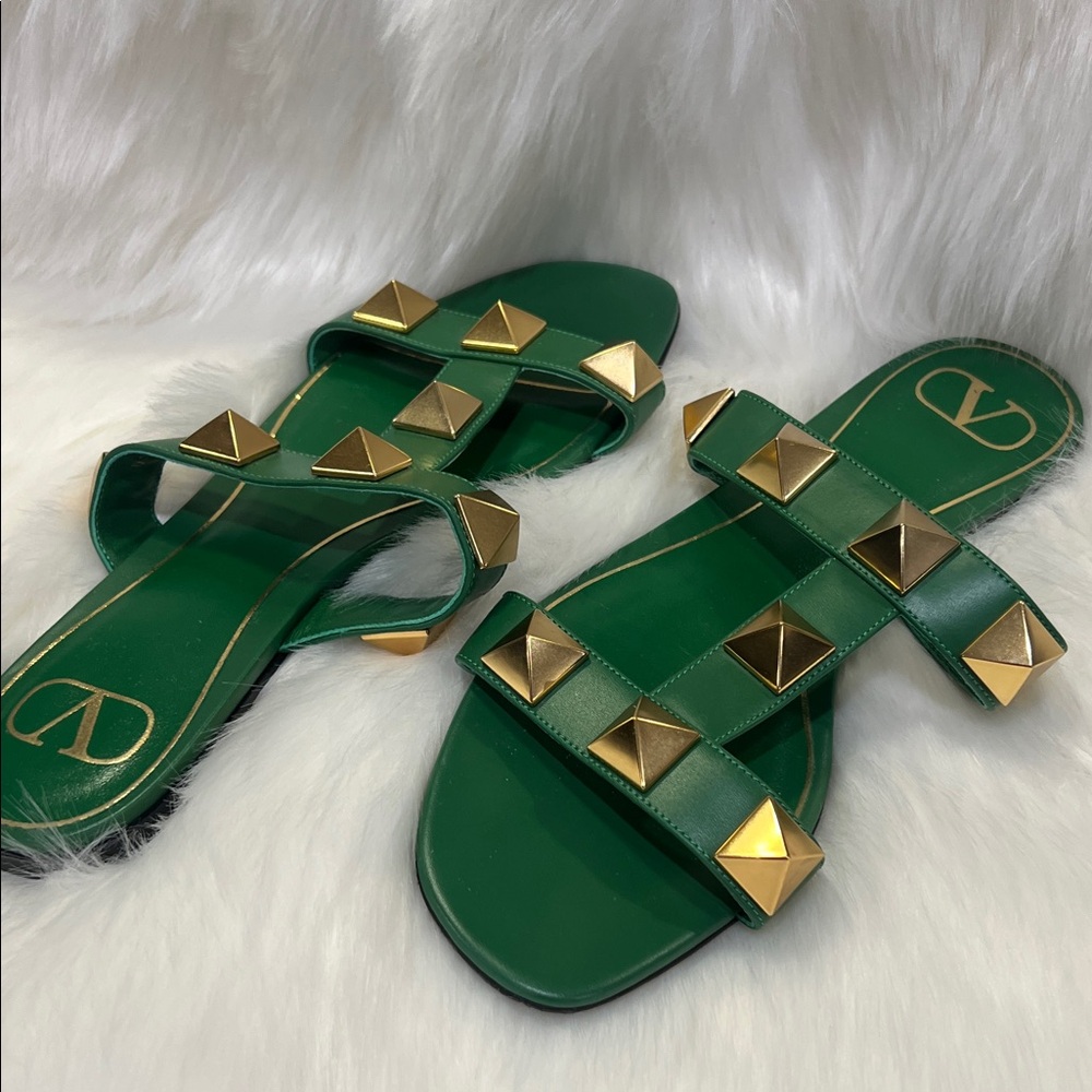 Valentino Garavani Roman Stud Slide Sandals 38